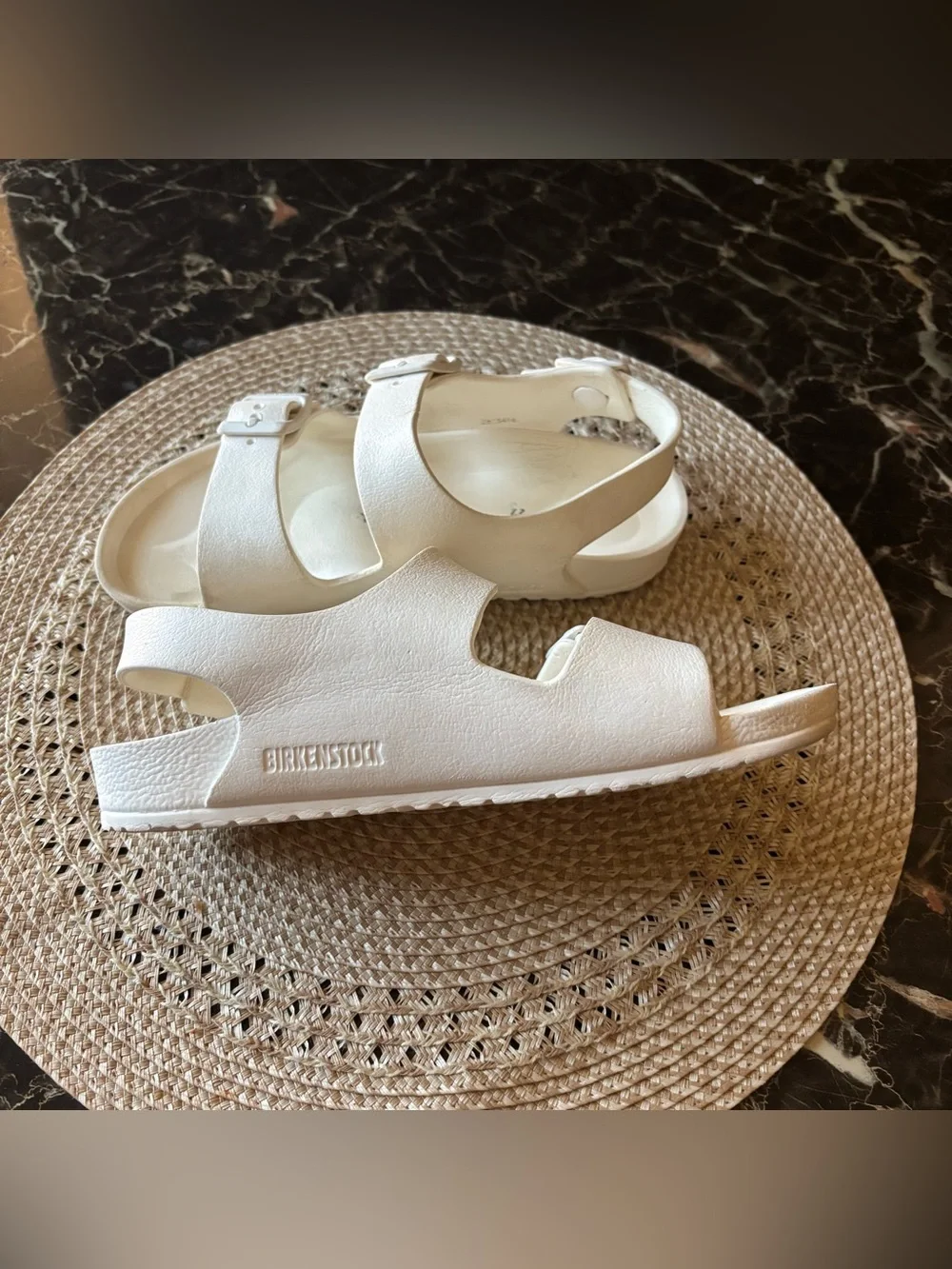 BIRKENSTOCK  Kid’s White Milano Sandals  Size US L3 EURO 34